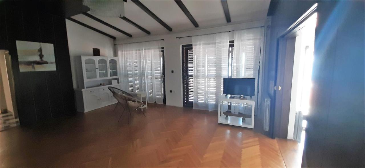 Apartments Petra Трибунь Экстерьер фото
